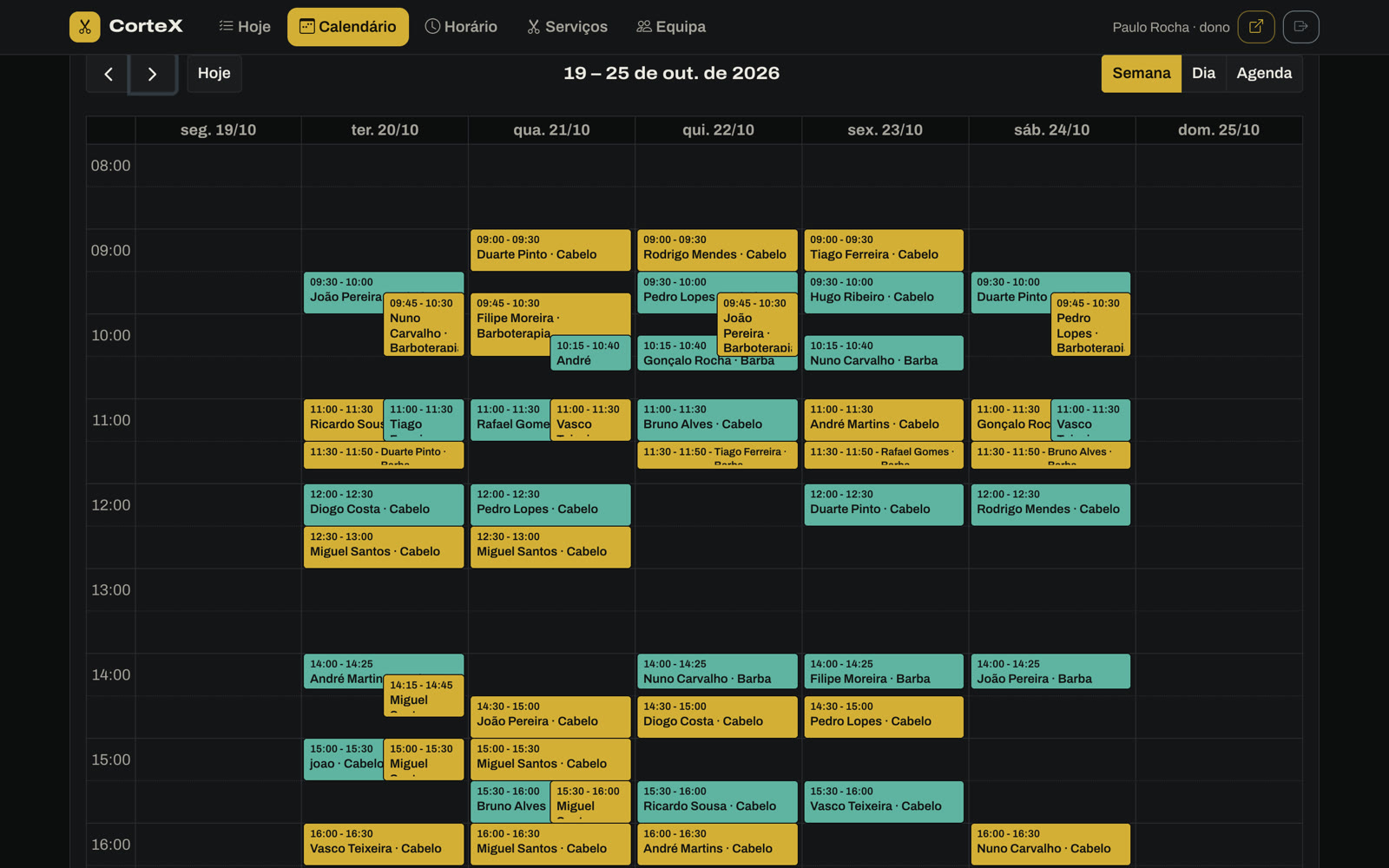 Calendário semanal do CorteX com as marcações de dois barbeiros, cada um com a sua cor